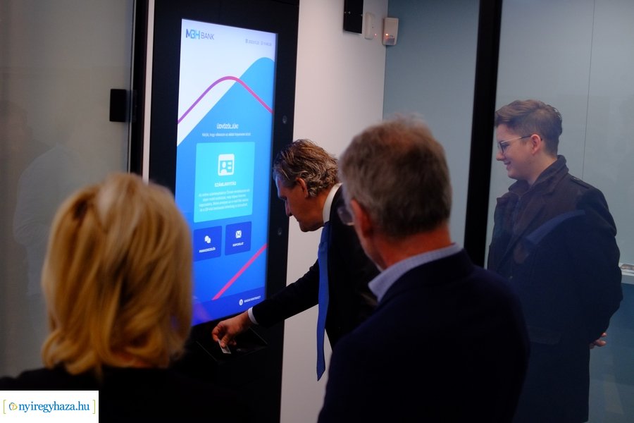 Digitális Zóna átadó a Nyíregyházi Egyetemen 20231123