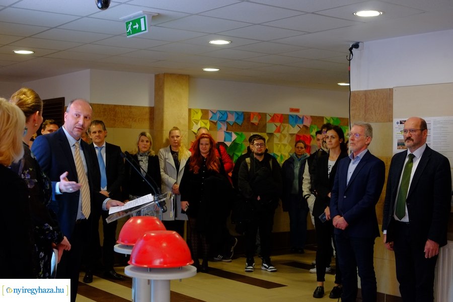 Digitális Zóna átadó a Nyíregyházi Egyetemen 20231123