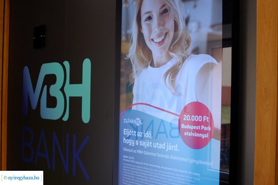 Digitális Zóna átadó a Nyíregyházi Egyetemen 20231123