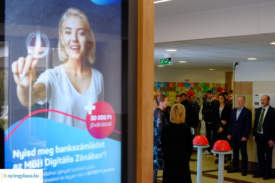 Digitális Zóna átadó a Nyíregyházi Egyetemen 20231123