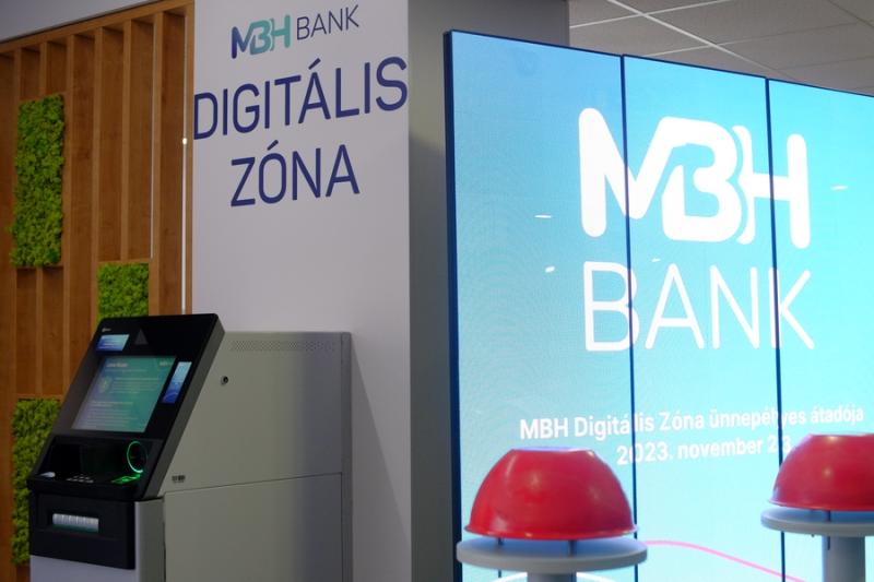 Digitális Zóna átadó a Nyíregyházi Egyetemen 20231123