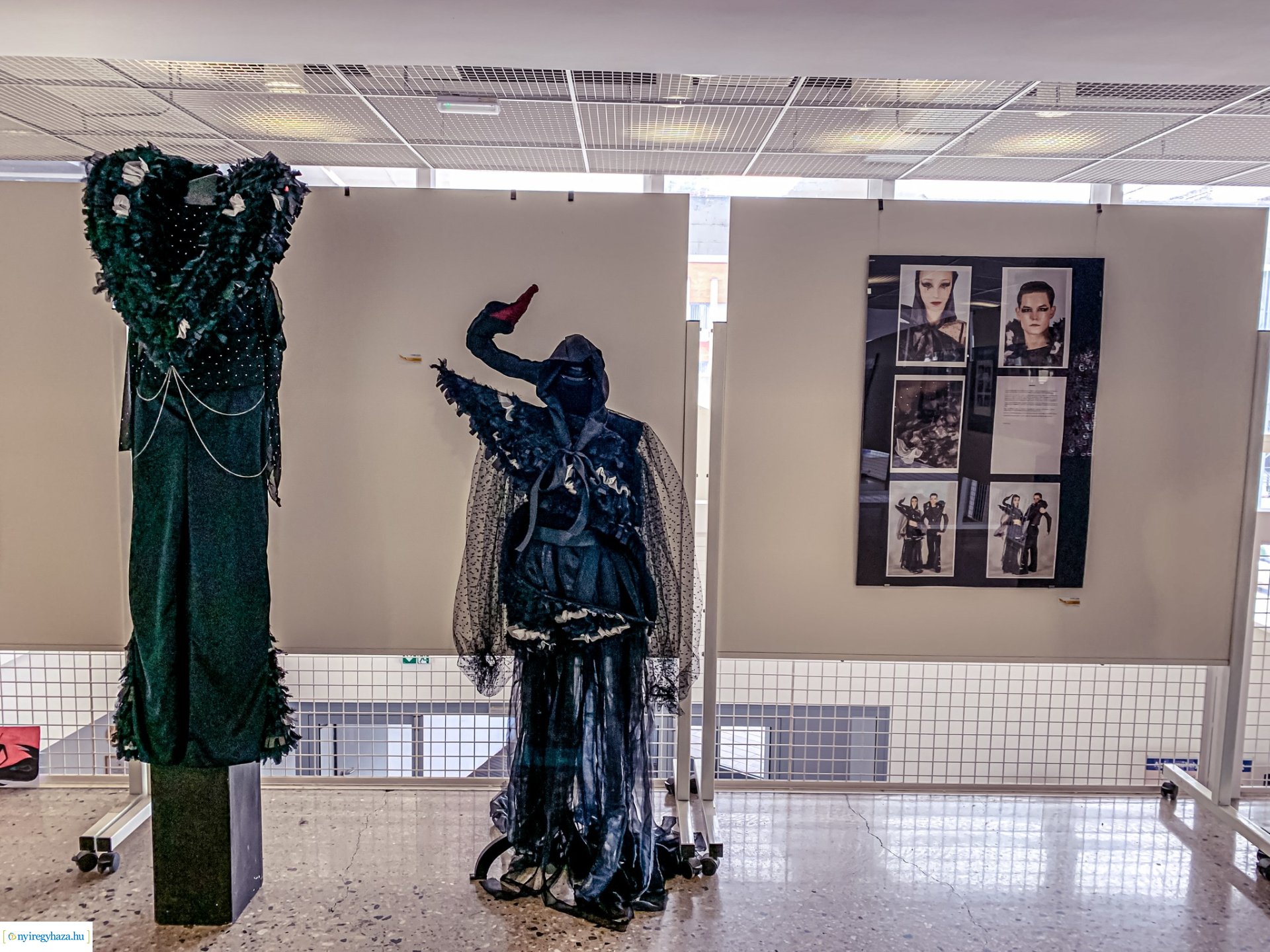 Díjeső a Művészetiben