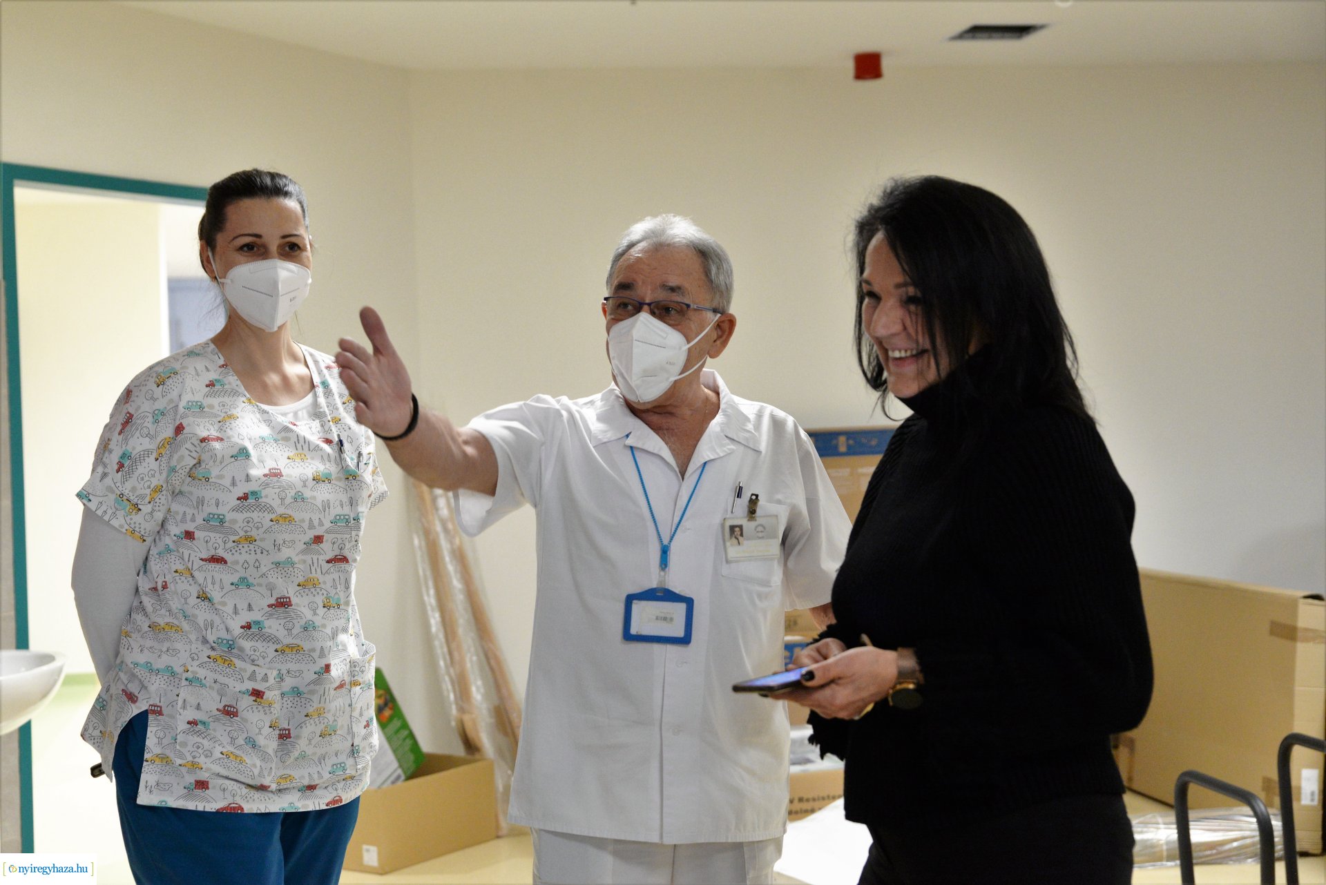 Disney figurák a Gyermekosztály falán