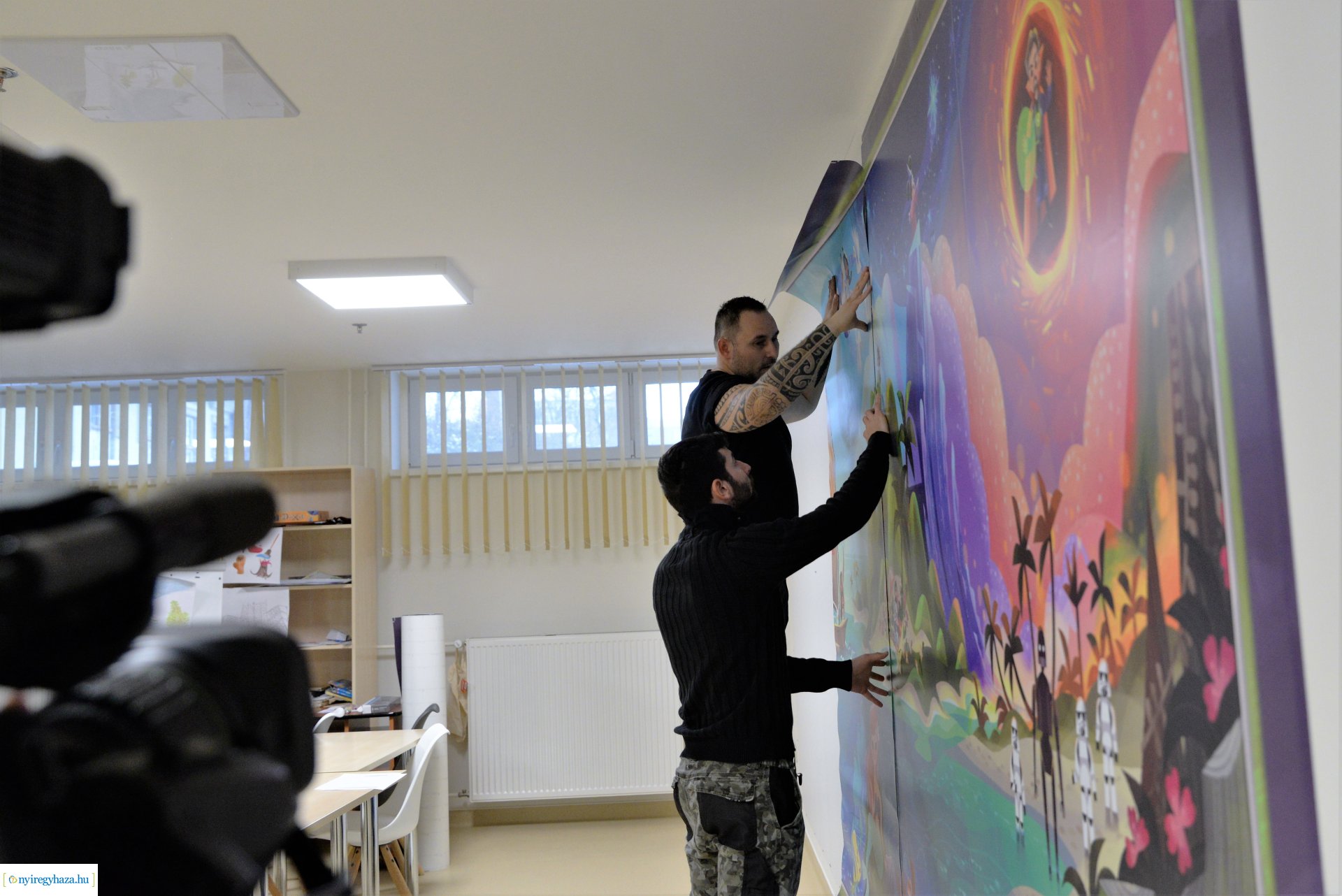 Disney figurák a Gyermekosztály falán