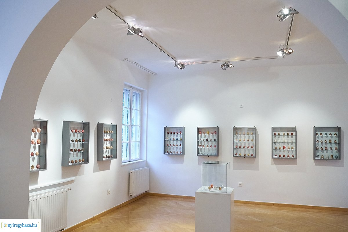 Díszes tojások a múzeumban