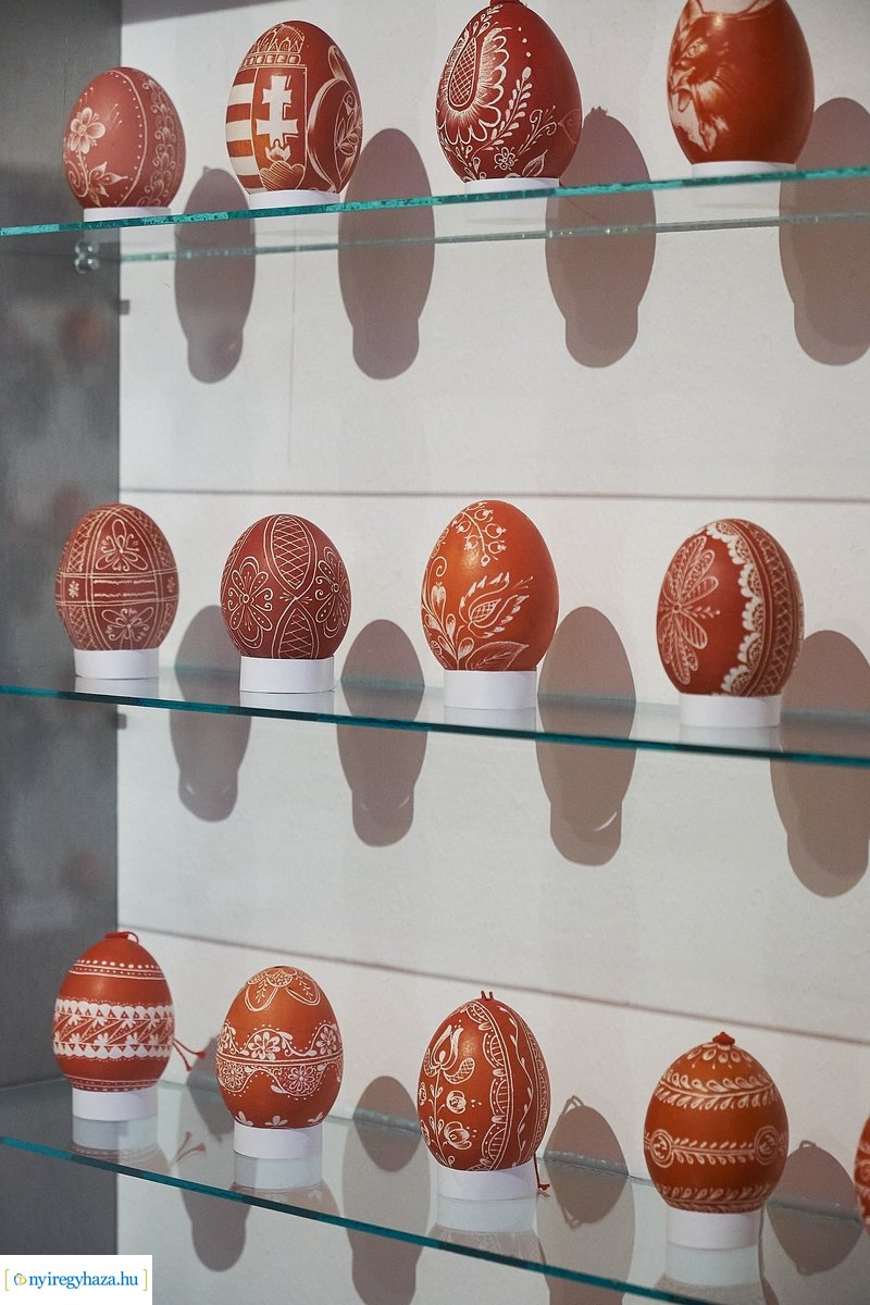 Díszes tojások a múzeumban