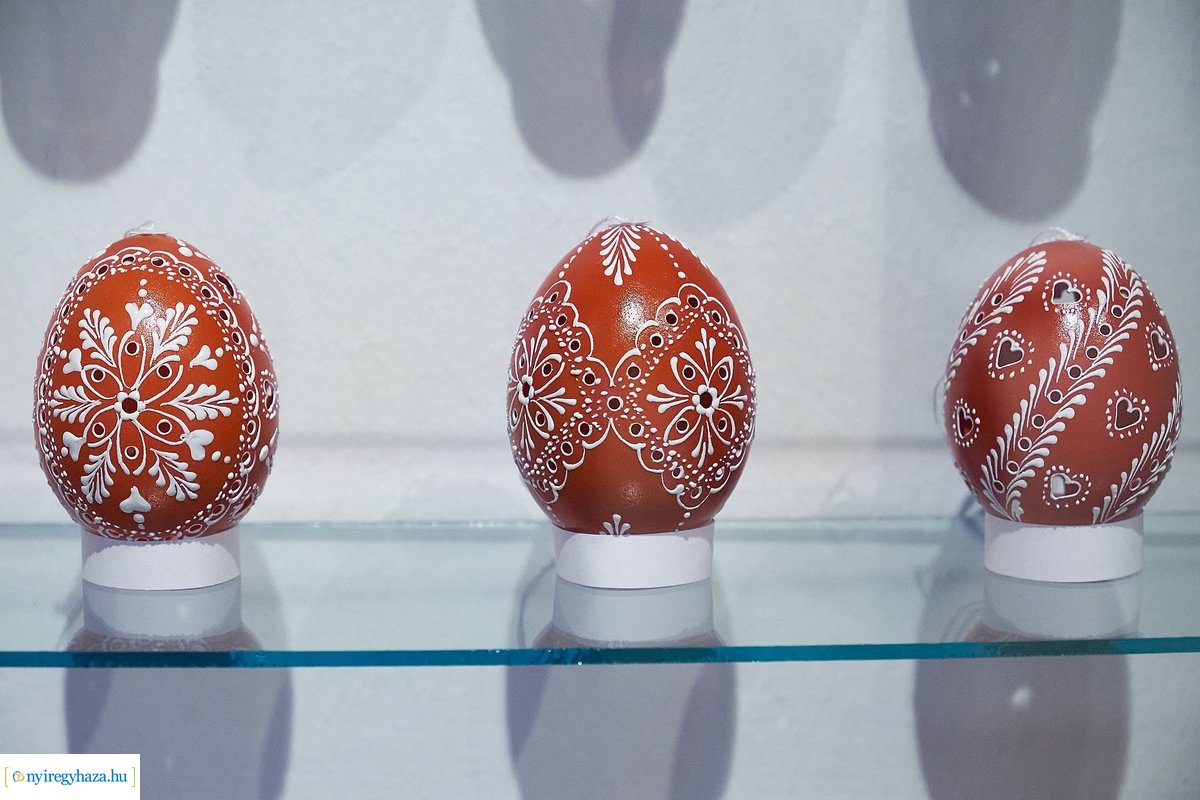 Díszes tojások a múzeumban