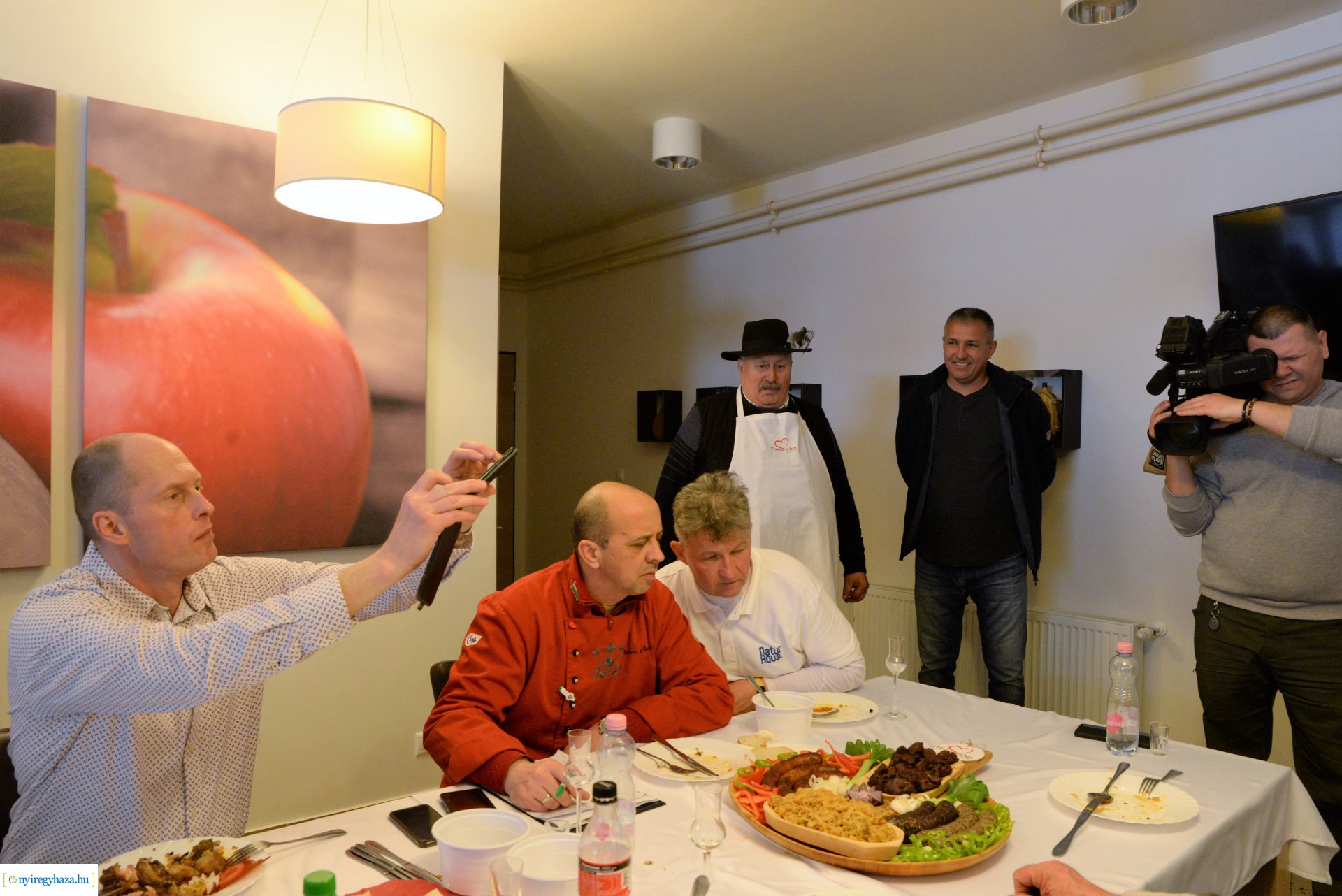 Disznótoros fesztivál zsűrizés