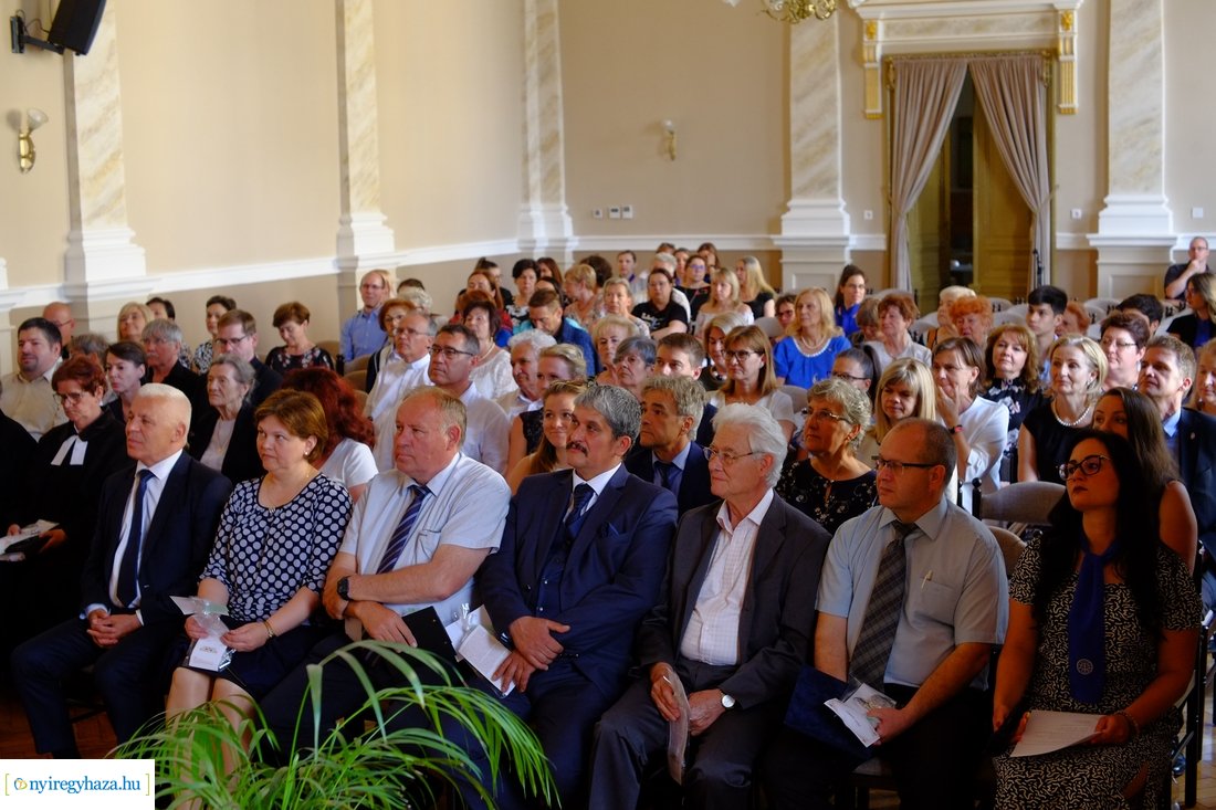 Díszterem átadó az evangélikus iskolában