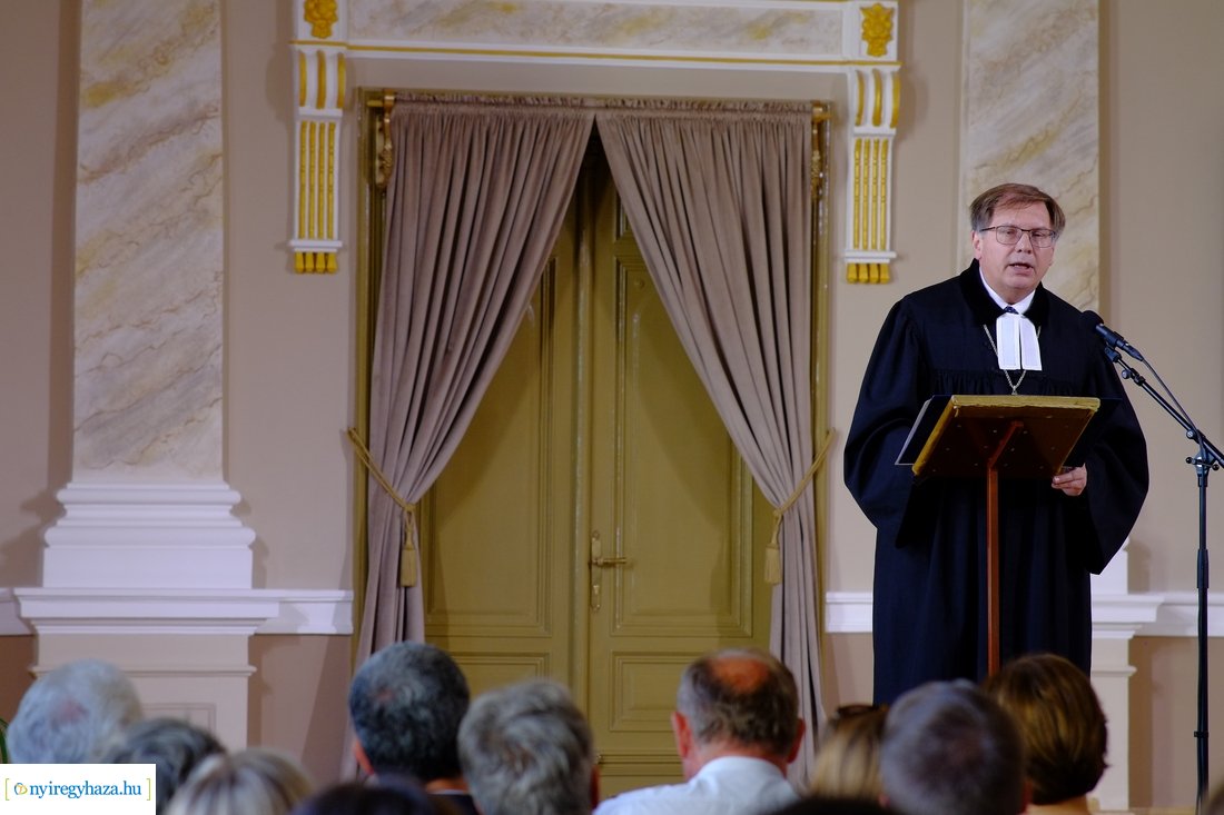 Díszterem átadó az evangélikus iskolában