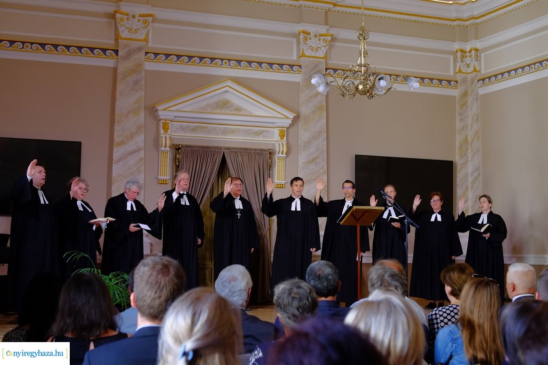 Díszterem átadó az evangélikus iskolában