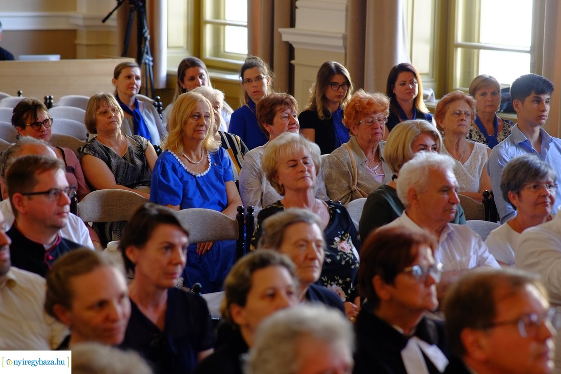 Díszterem átadó az evangélikus iskolában