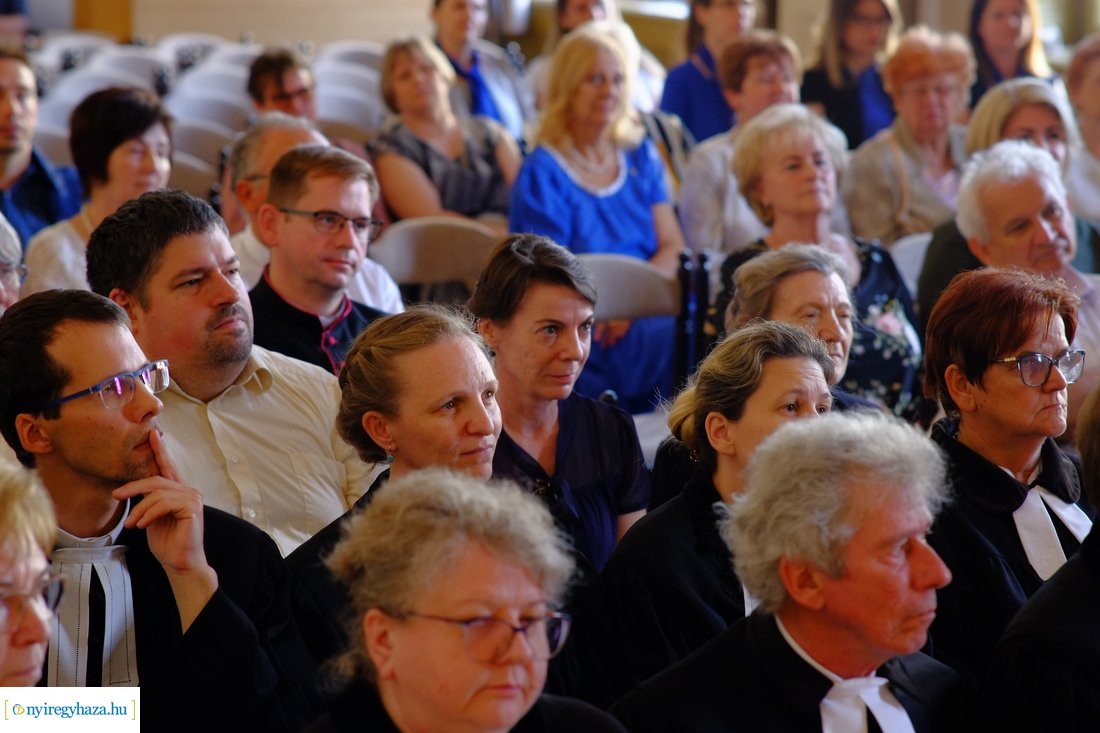 Díszterem átadó az evangélikus iskolában