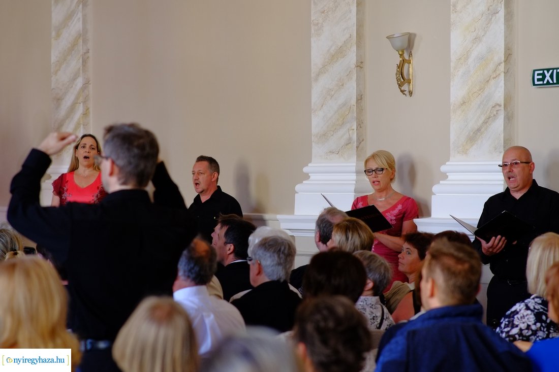 Díszterem átadó az evangélikus iskolában