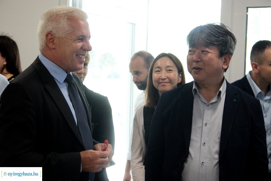 Dolgozói apartman átadó