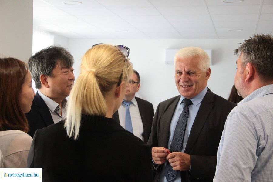 Dolgozói apartman átadó