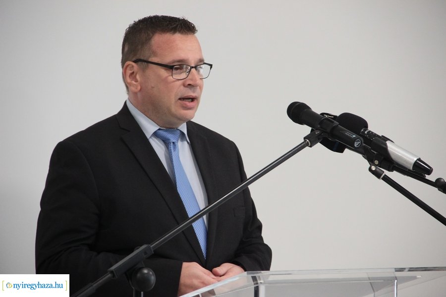 Dolgozói apartman átadó