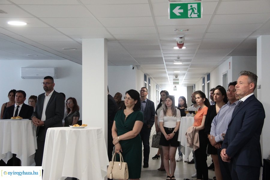 Dolgozói apartman átadó