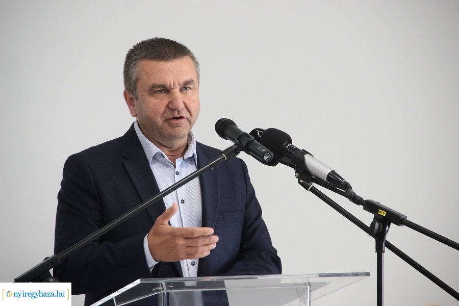 Dolgozói apartman átadó