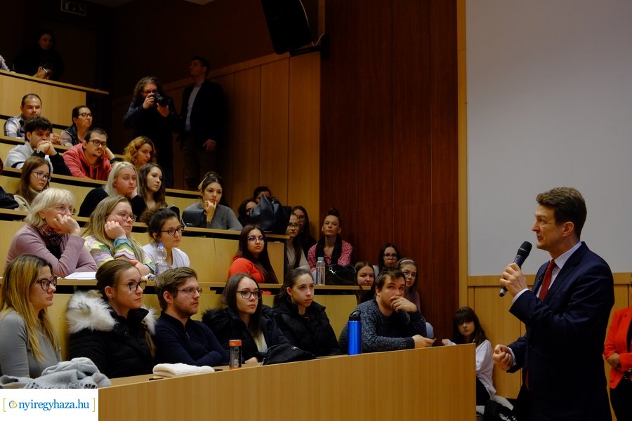 Dr György László látogatása az egyetemen