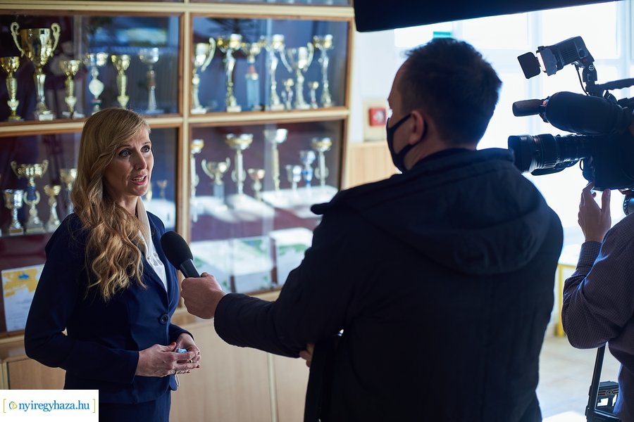 Dr Szabó Tünde látogatása a Móricz iskolában