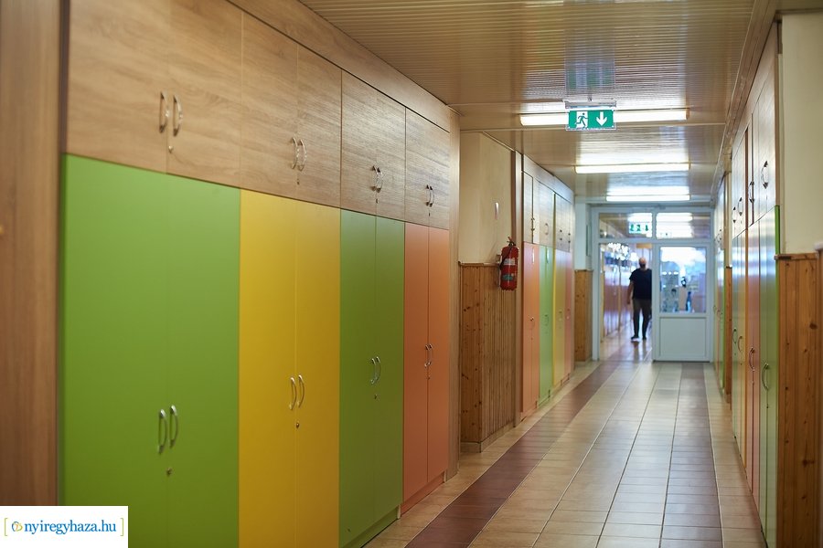 Dr Szabó Tünde látogatása a Móricz iskolában