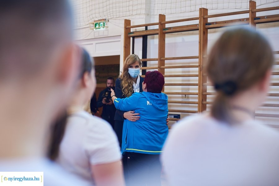 Dr Szabó Tünde látogatása a Móricz iskolában