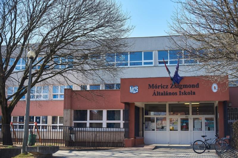 Dr Szabó Tünde látogatása a Móricz iskolában