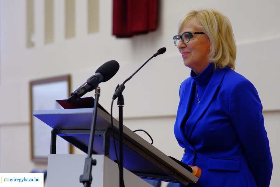 Dr. Ruszin-Szendi Romulusz előadása az egyetemen 20230413