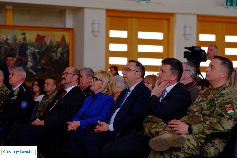 Dr. Ruszin-Szendi Romulusz előadása az egyetemen 20230413