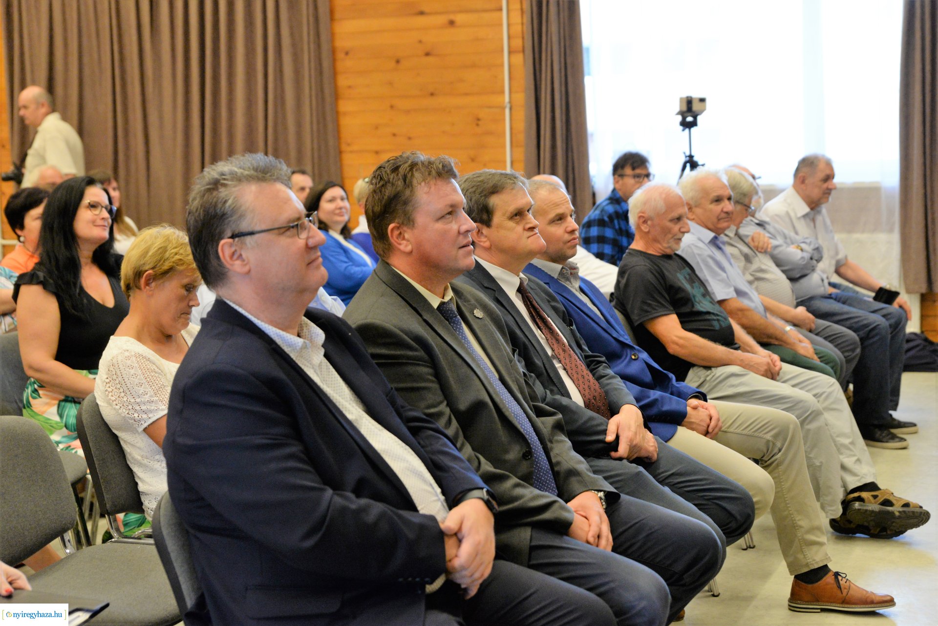 E-antológia bemutató, filmszemle megnyitó a Városmajori Művelődési Házban