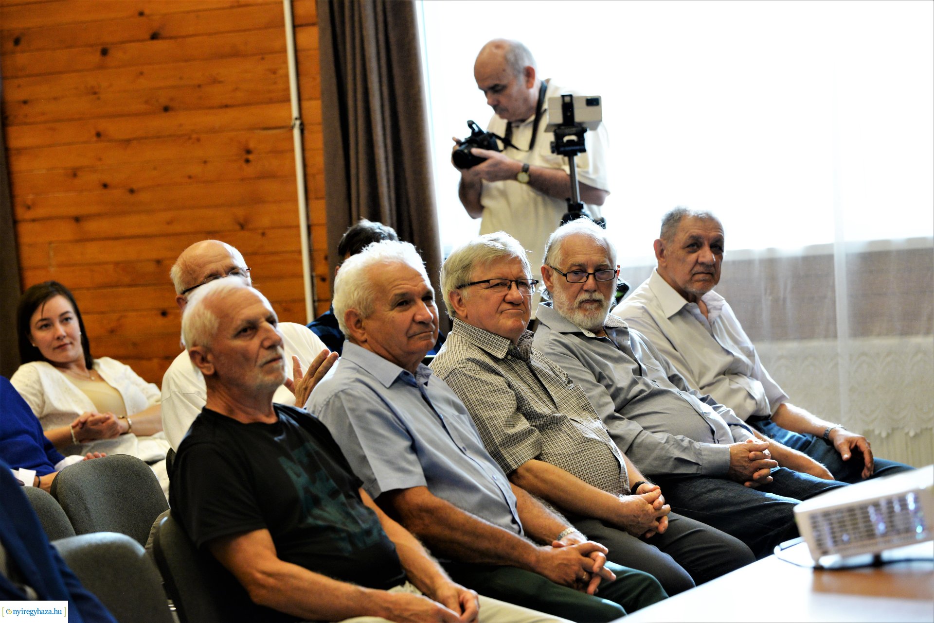 E-antológia bemutató, filmszemle megnyitó a Városmajori Művelődési Házban