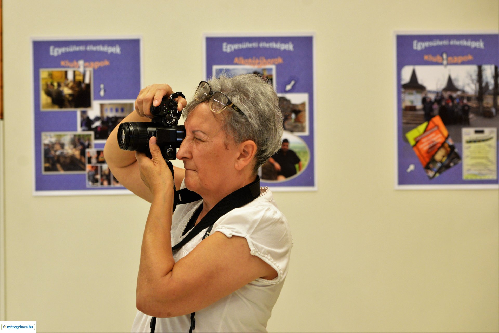 E-antológia bemutató, filmszemle megnyitó a Városmajori Művelődési Házban