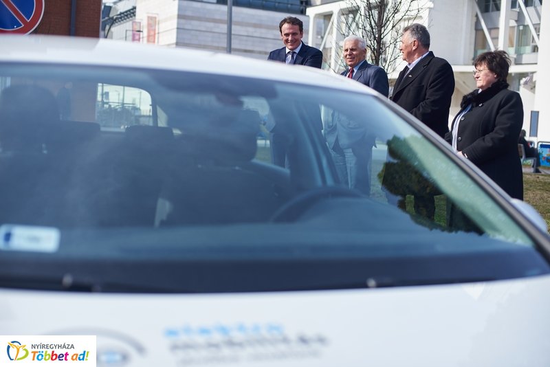 E-töltőállomás átadó