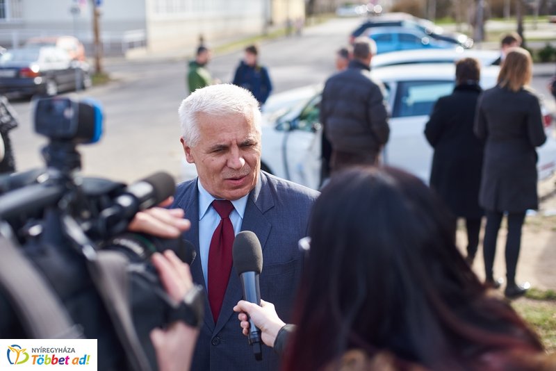 E-töltőállomás átadó