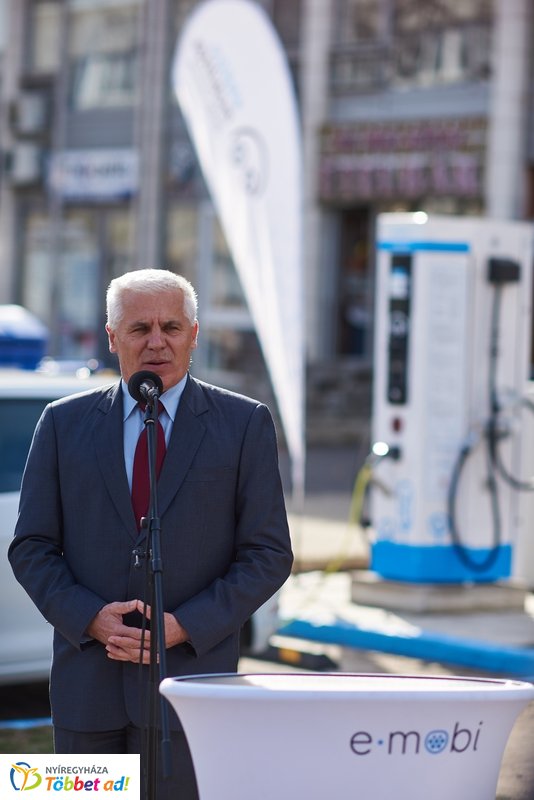 E-töltőállomás átadó