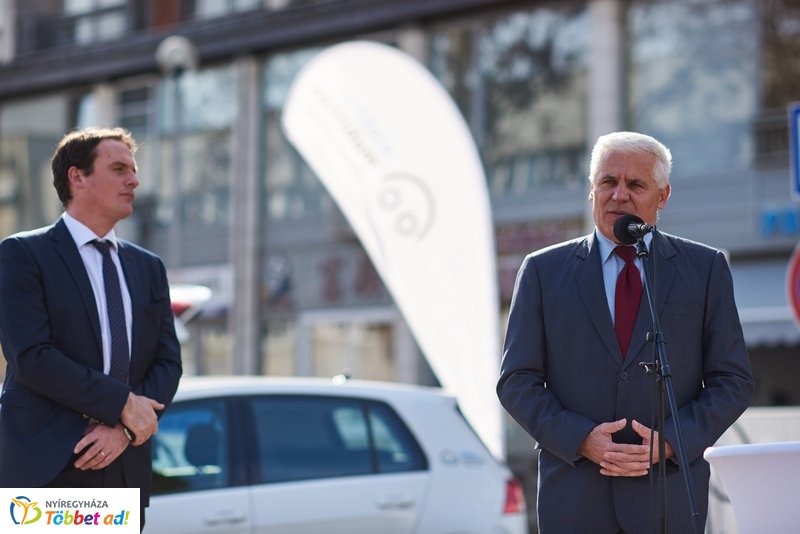 E-töltőállomás átadó