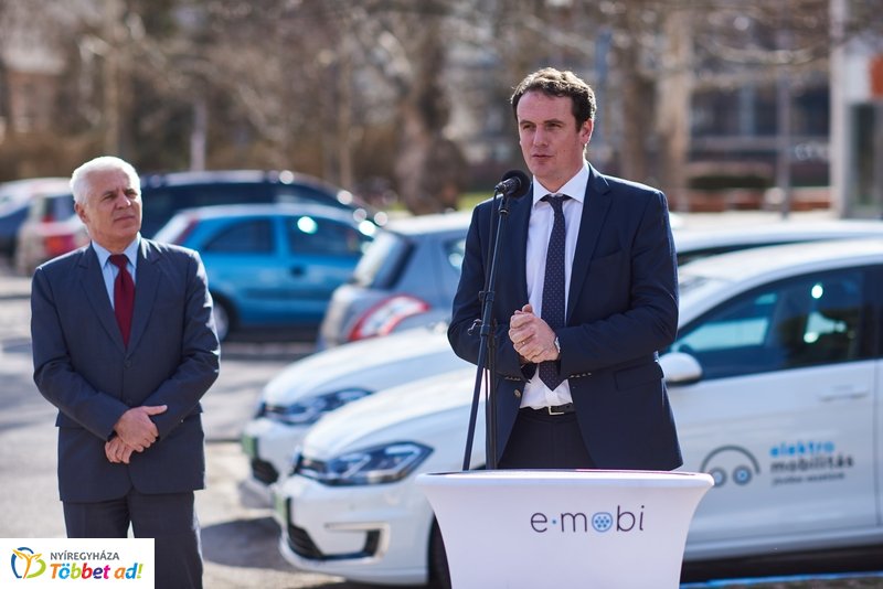 E-töltőállomás átadó