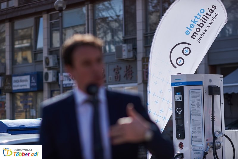 E-töltőállomás átadó