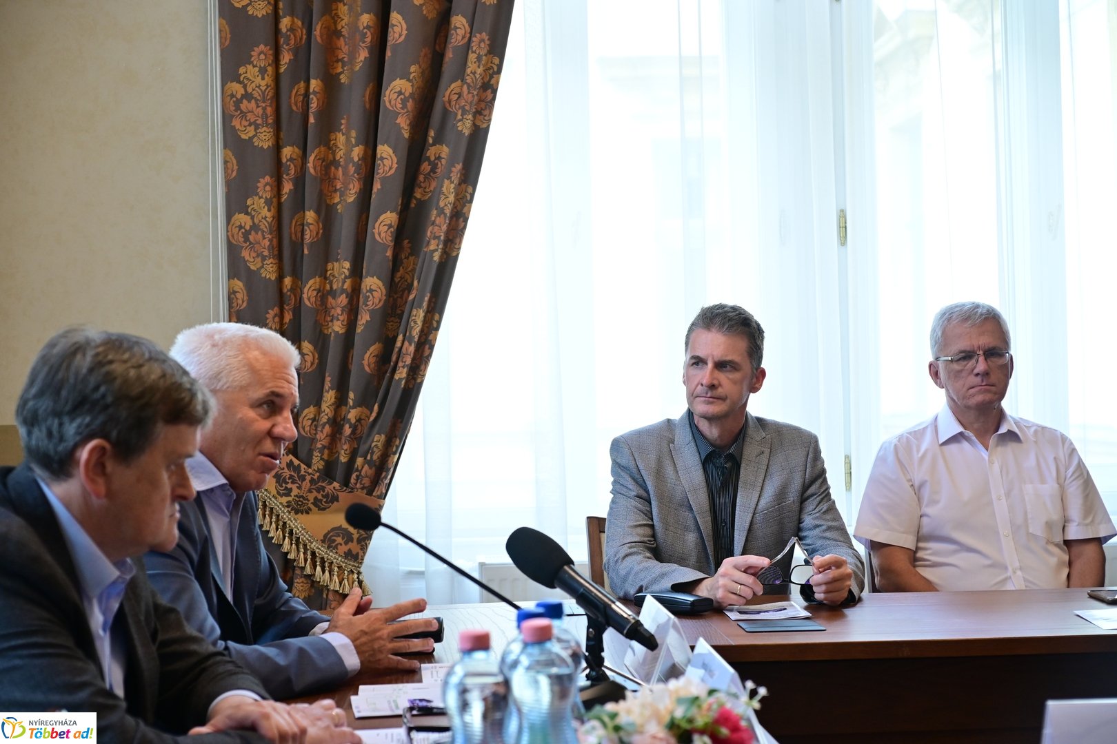 ÉAK sajtótájékoztató a Megyeházán 2026 júliusában