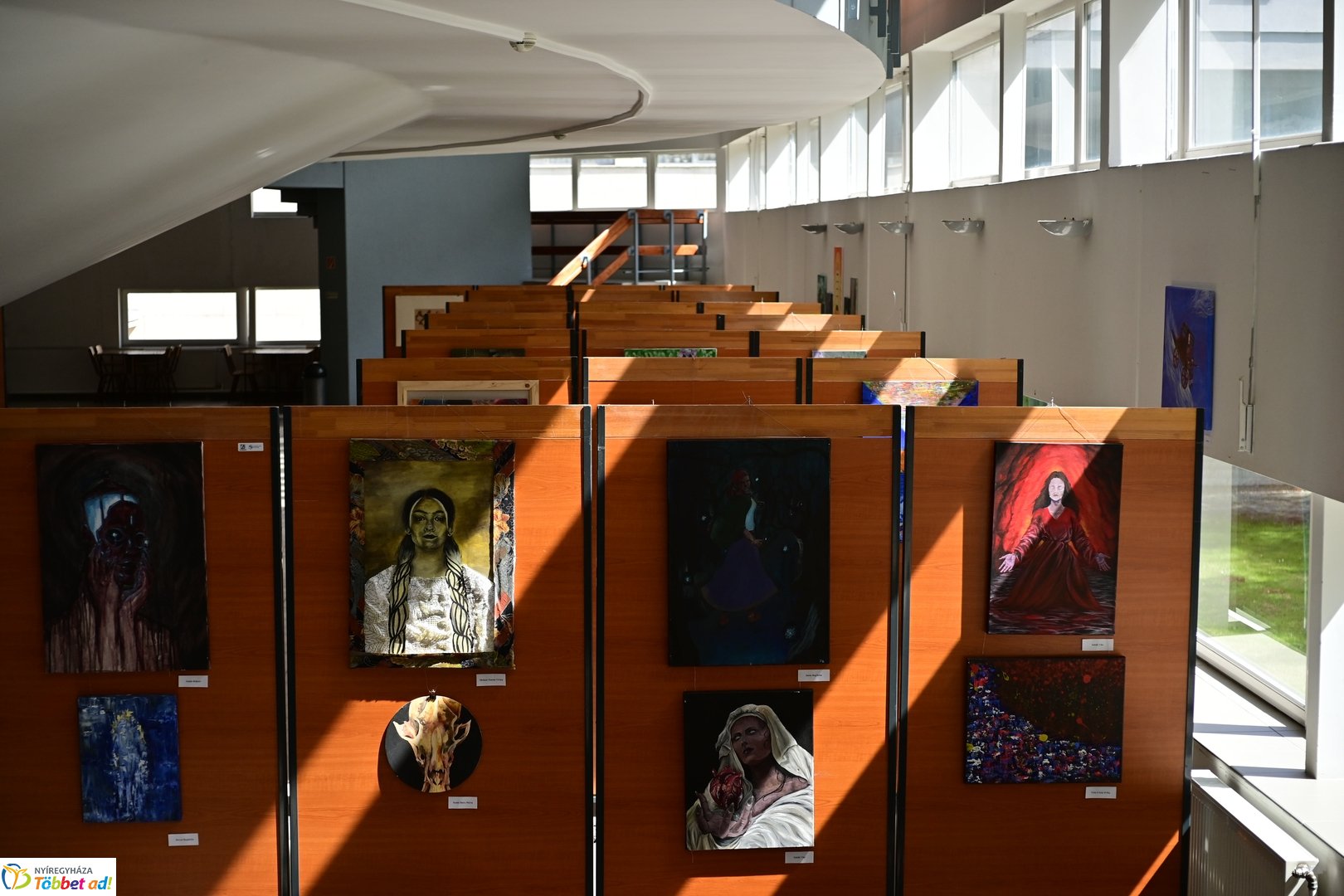 Ecsed Tárlat az egyetemen 2026 áprilisában