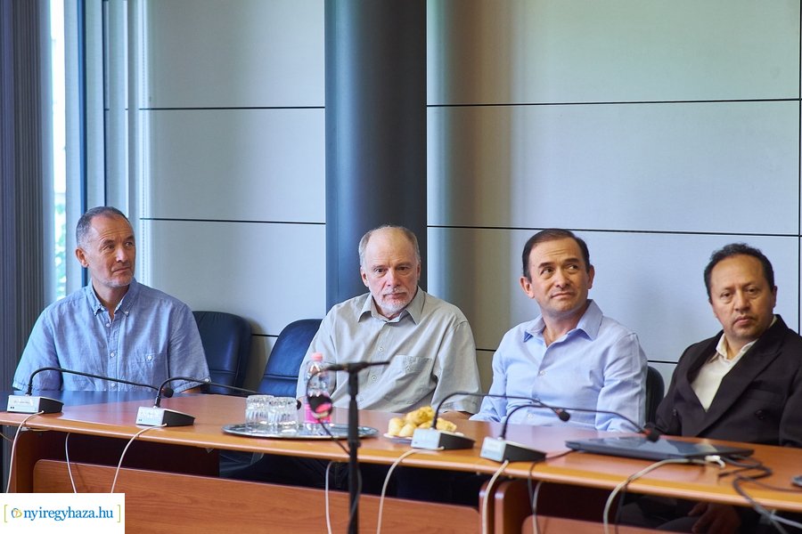 Ecuadori vendégek az egyetemen