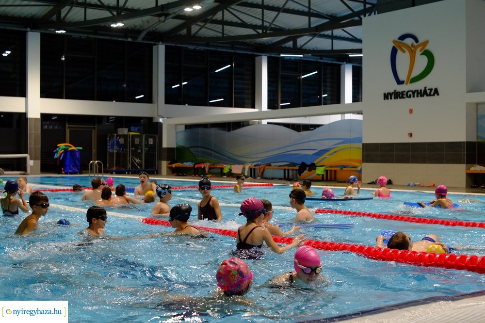 Edzések az Eissmann Városi Uszodában