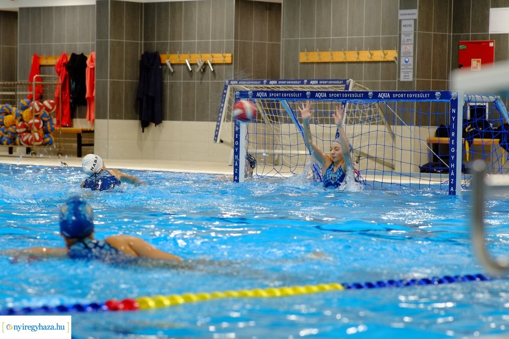 Edzések az Eissmann Városi Uszodában