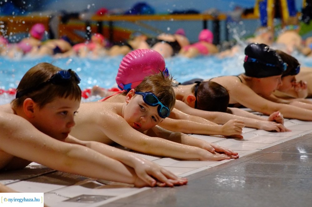 Edzések az Eissmann Városi Uszodában