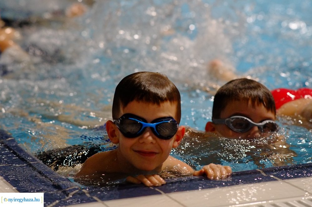 Edzések az Eissmann Városi Uszodában