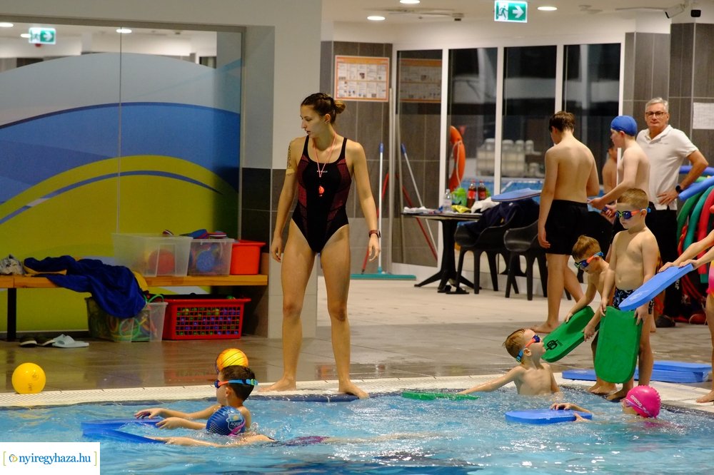 Edzések az Eissmann Városi Uszodában