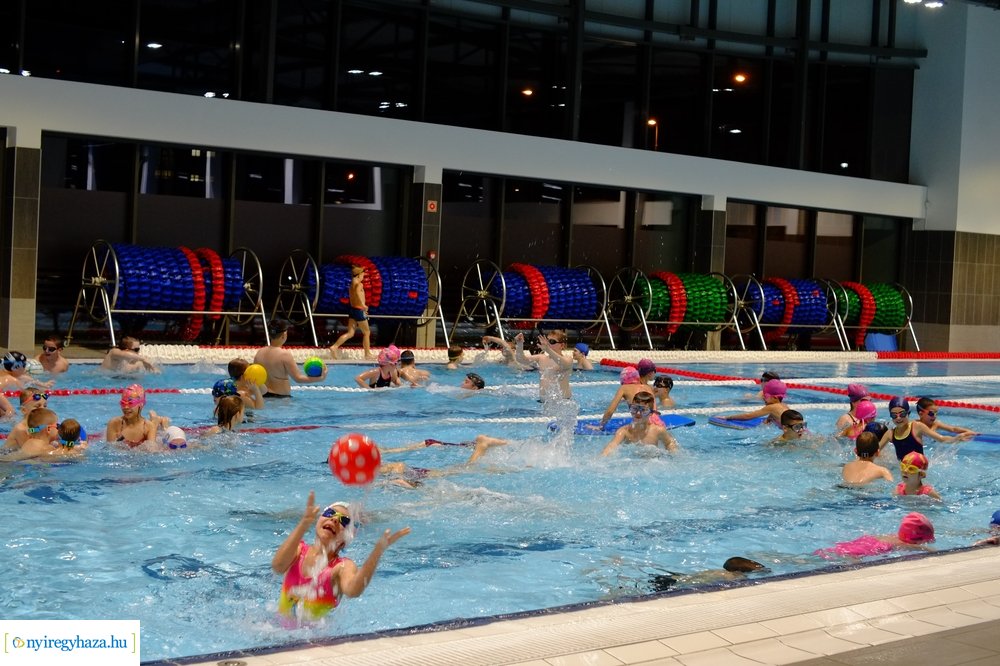Edzések az Eissmann Városi Uszodában
