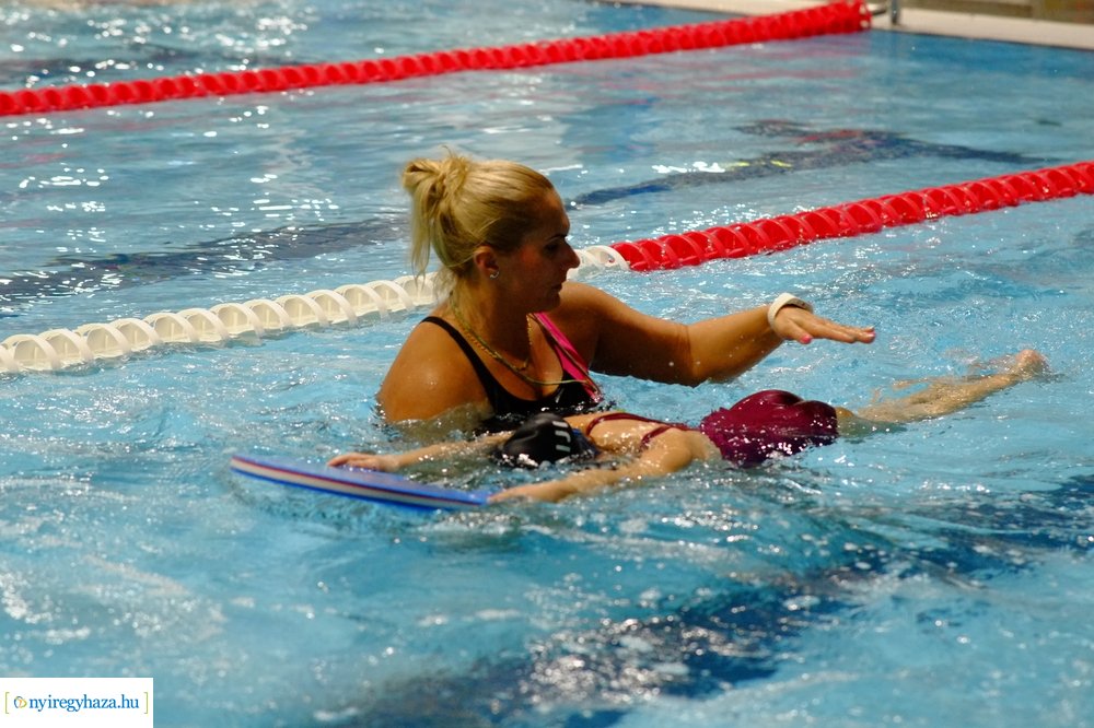 Edzések az Eissmann Városi Uszodában