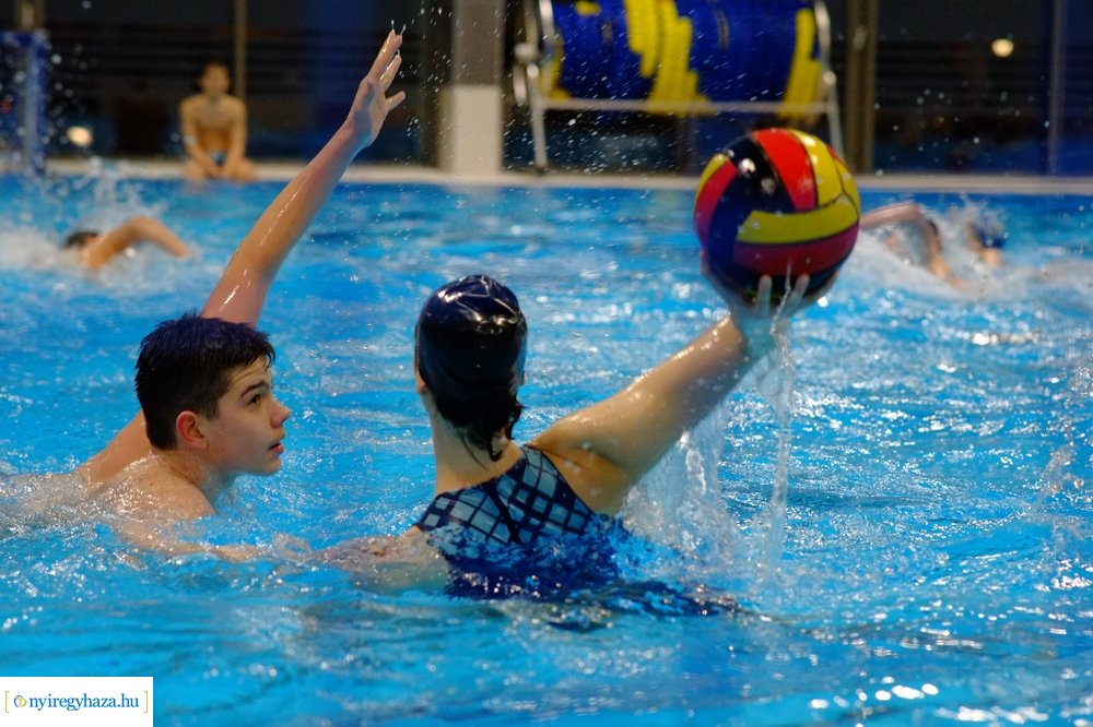 Edzések az Eissmann Városi Uszodában